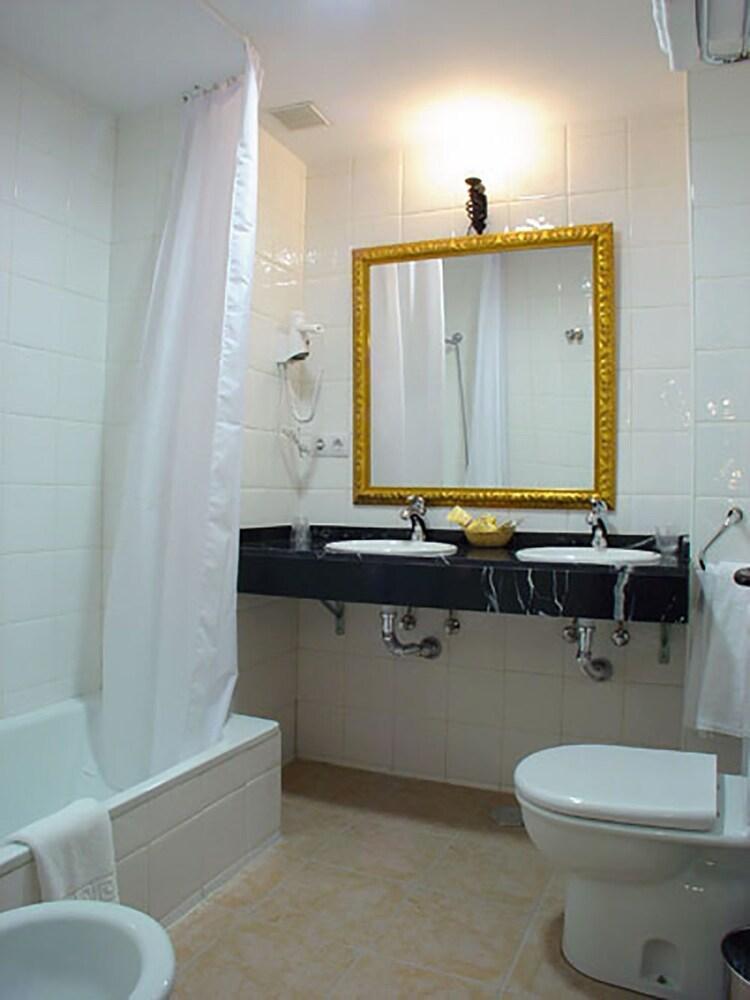 Hotel Nuevo Arlanza Covarrubias Luaran gambar